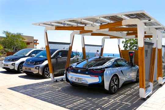 bmw-reveals-solar-powered-b.jpg